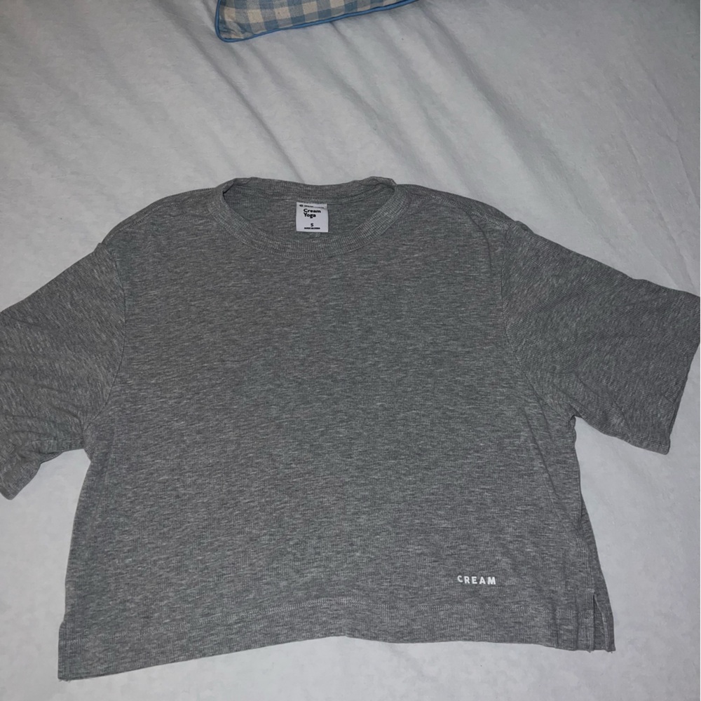 Gray Short-Sleeve Ribbed Crop Tee